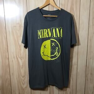 Nirvana Vintage Crew Neck Short Sleeve T-Shirt L